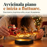 Foto illustrativa: Avvicinala piano e inizia a fluttuare. Due mani e, la prima volta, un po’ di pazienza.